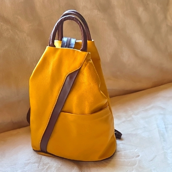 BORSE IN PELLE Elegant Mustard and Brown Women's Backpack. Made In Italy.. - Picture 1 of 8